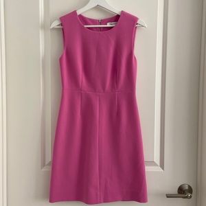Pink Diane con Furstenberg tailored dress in size 0.